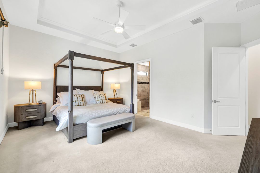 9238 Plover Dr, Naples, FL 34120