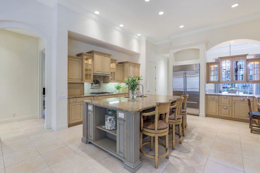 9321 Lakebend Preserve Ct, Bonita Springs, FL 34135
