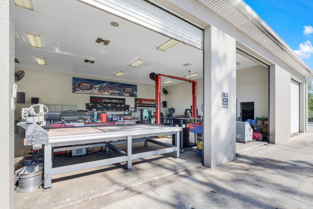 5660 Spanish Oaks Ln, Naples, FL 34119