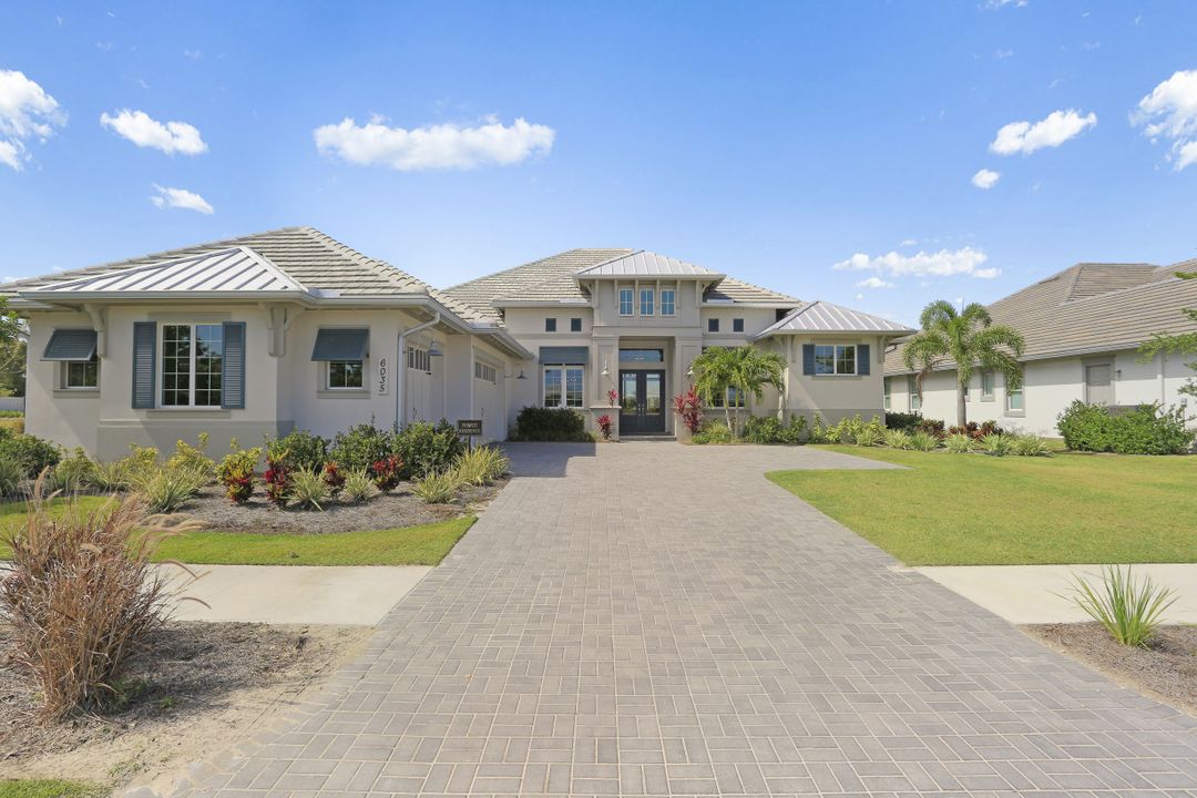 6035 Plana Cays Dr, Naples, FL 34113