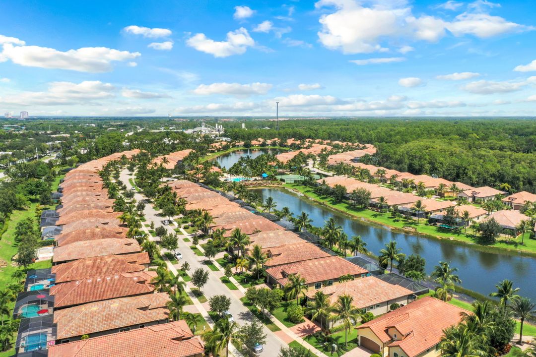 9097 Isla Bella Cir, Bonita Springs, FL 34135