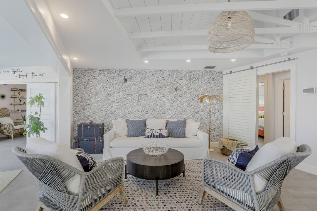 818 Perrine Ct, Marco Island, FL 34145