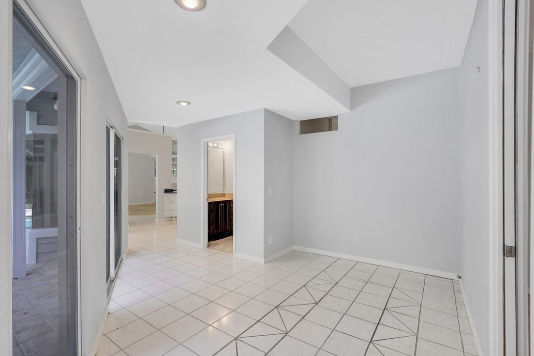 3781 Lakemont Dr, Bonita Springs, FL 34134