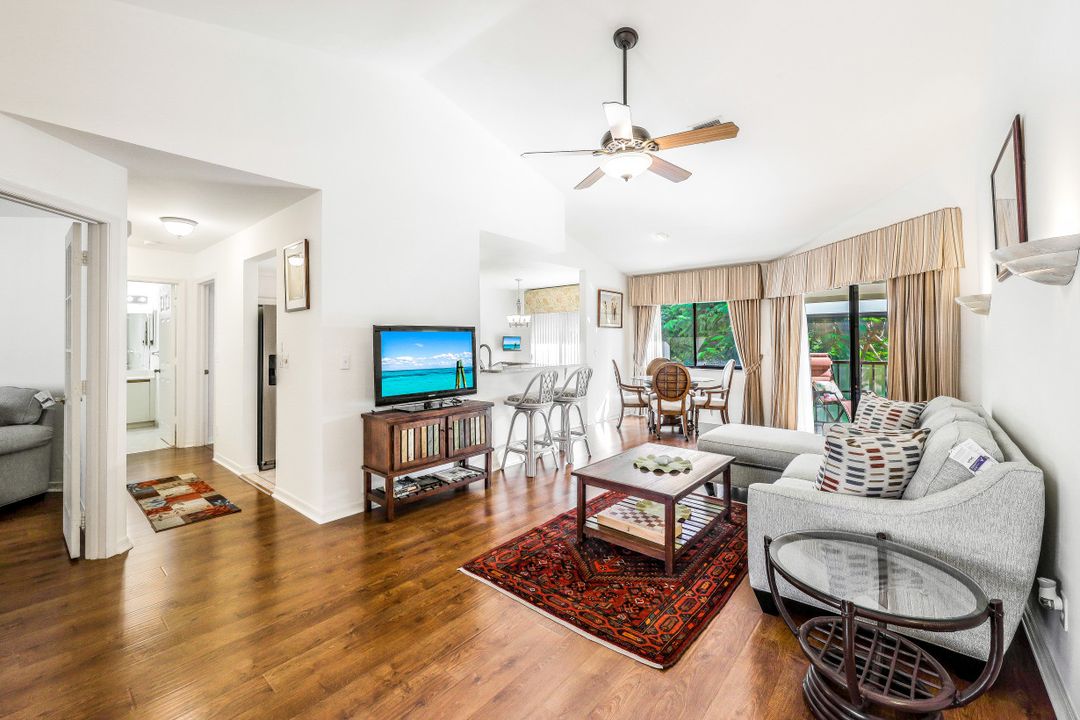 78 Bennington Dr  #Bldg8 #5, Naples, FL 34104