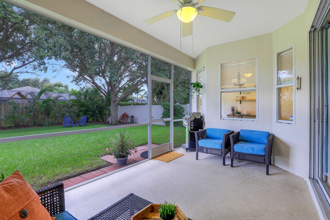 8392 Laurel Lakes Blvd, Naples, FL 34119