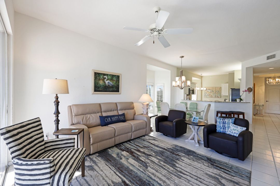 7606 Pebble Creek Cir #304, Naples, FL 34108