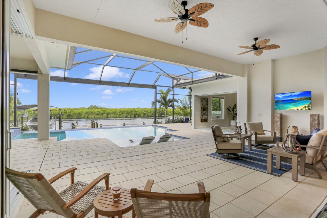 3236 Surfside Blvd, Cape Coral, FL 33914