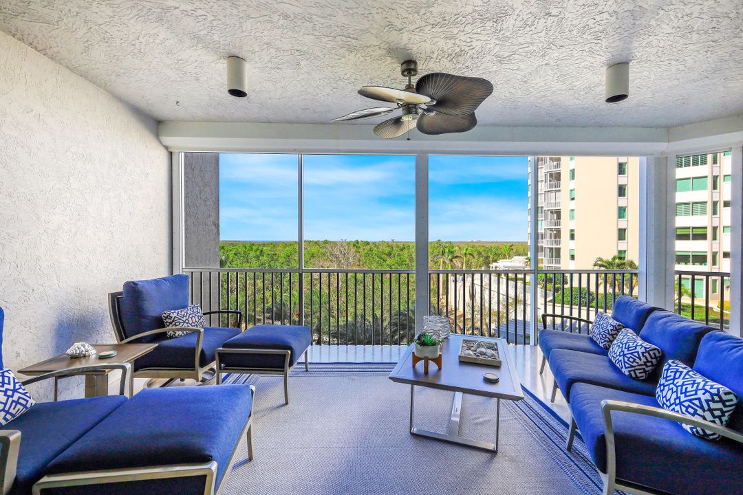 275 Indies Way #505, Naples, FL 34110