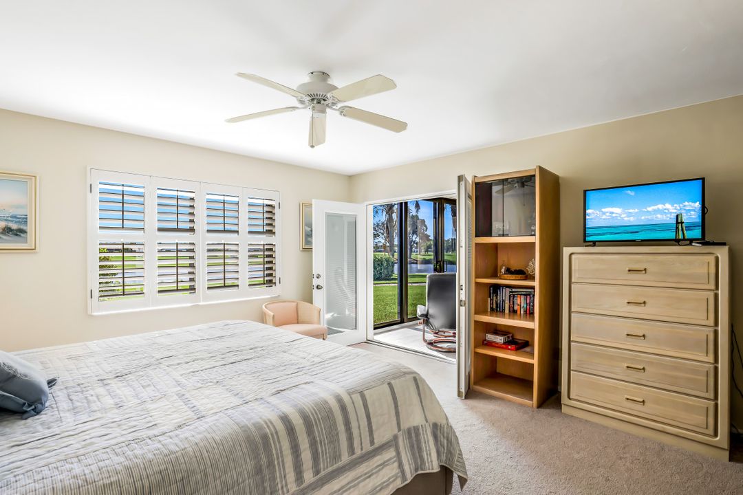 5250 Fox Hollow Dr APT 510, Naples, FL 34104