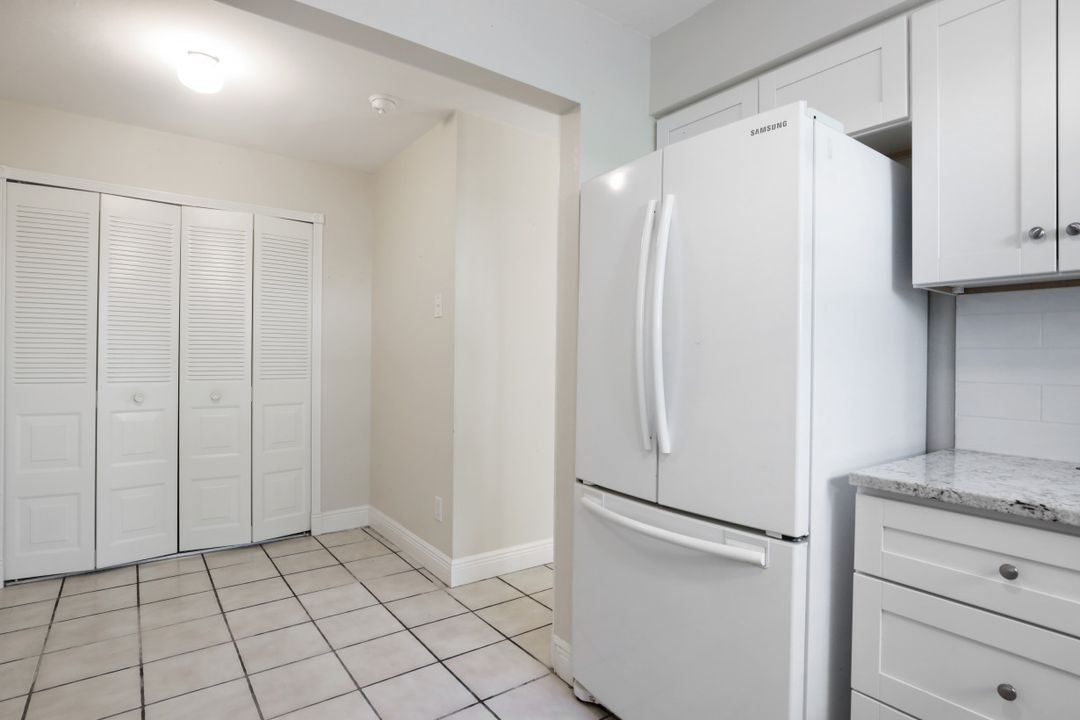 621 SE 12th Ave APT 118, Cape Coral, FL 33990