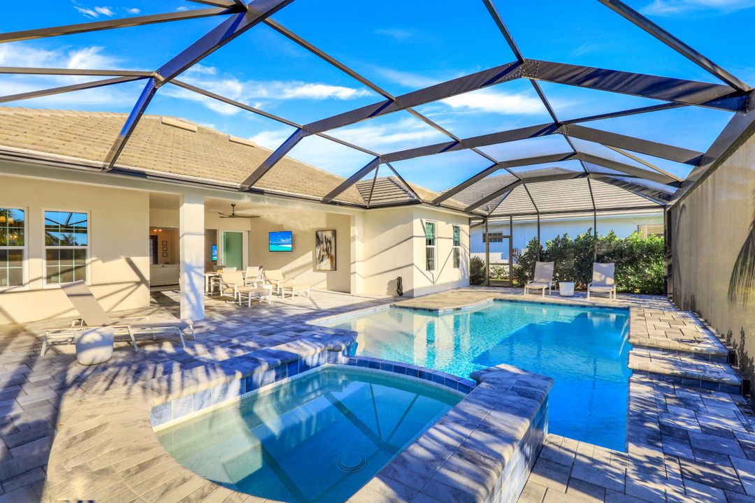 3224 Cotuit Ln, Naples, FL 34114