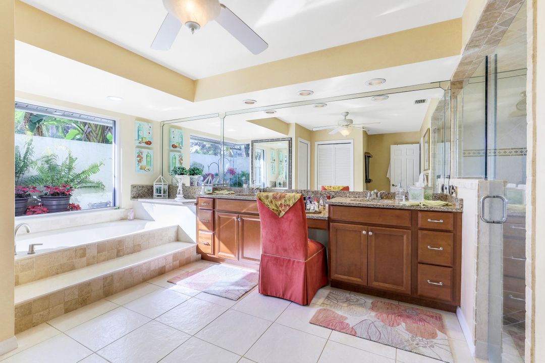 28381 Sombrero Dr, Bonita Springs, FL 34135