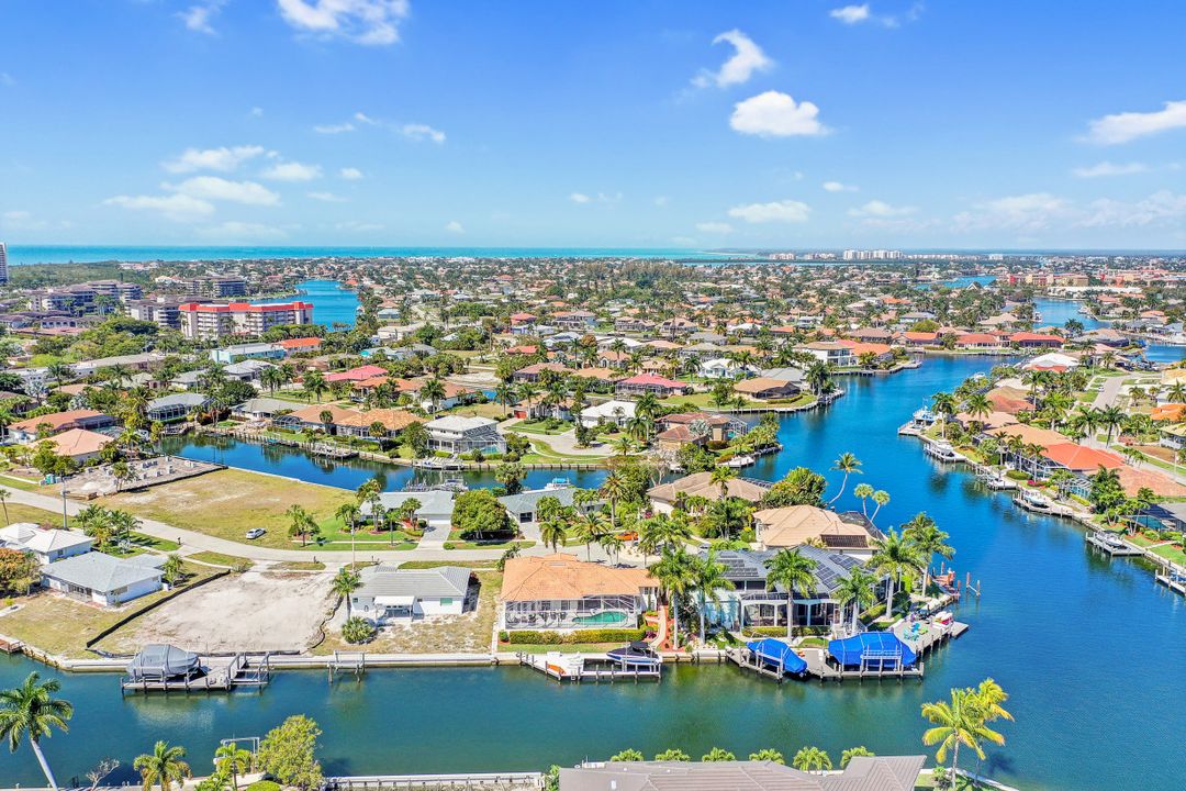 835 Saturn Ct, Marco Island, FL 34145