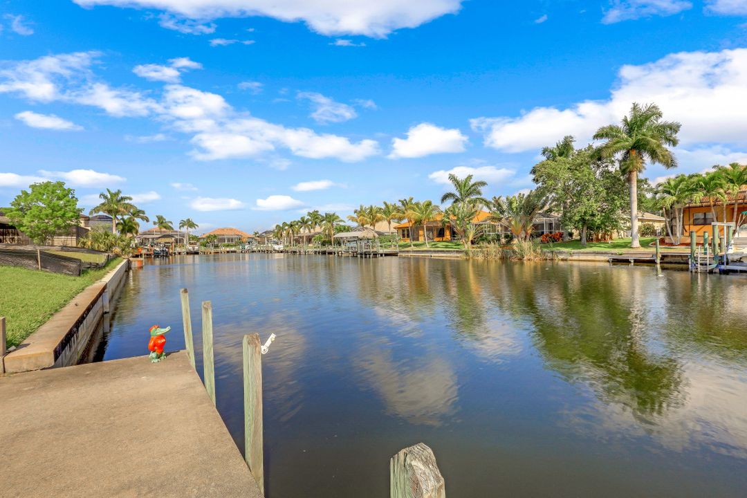 2307 SW 40th St, Cape Coral, FL 33914