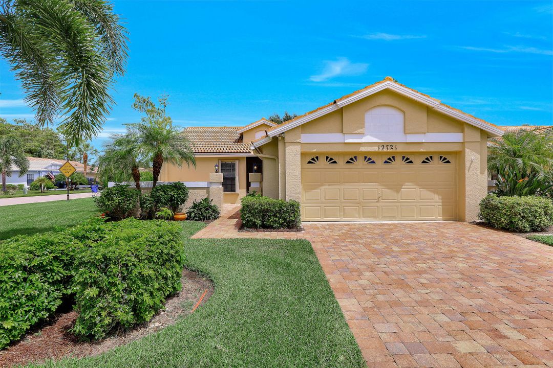 12721 Maiden Cane Ln, Bonita Springs, FL 34135