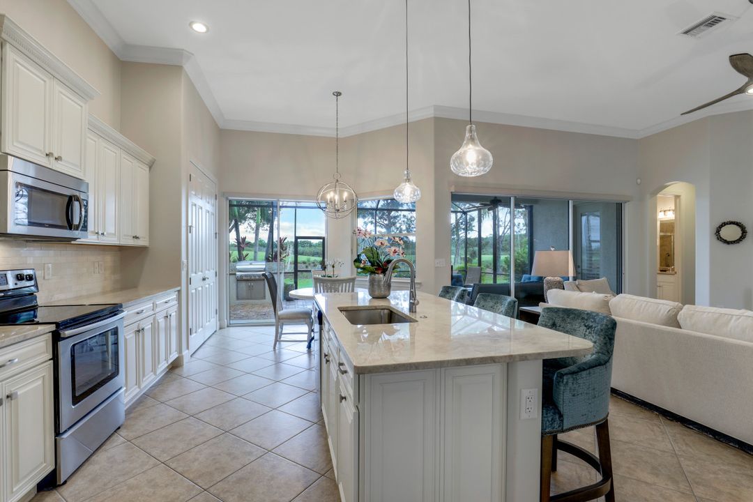 9765 Nickel Ridge Cir, Naples, FL 34120