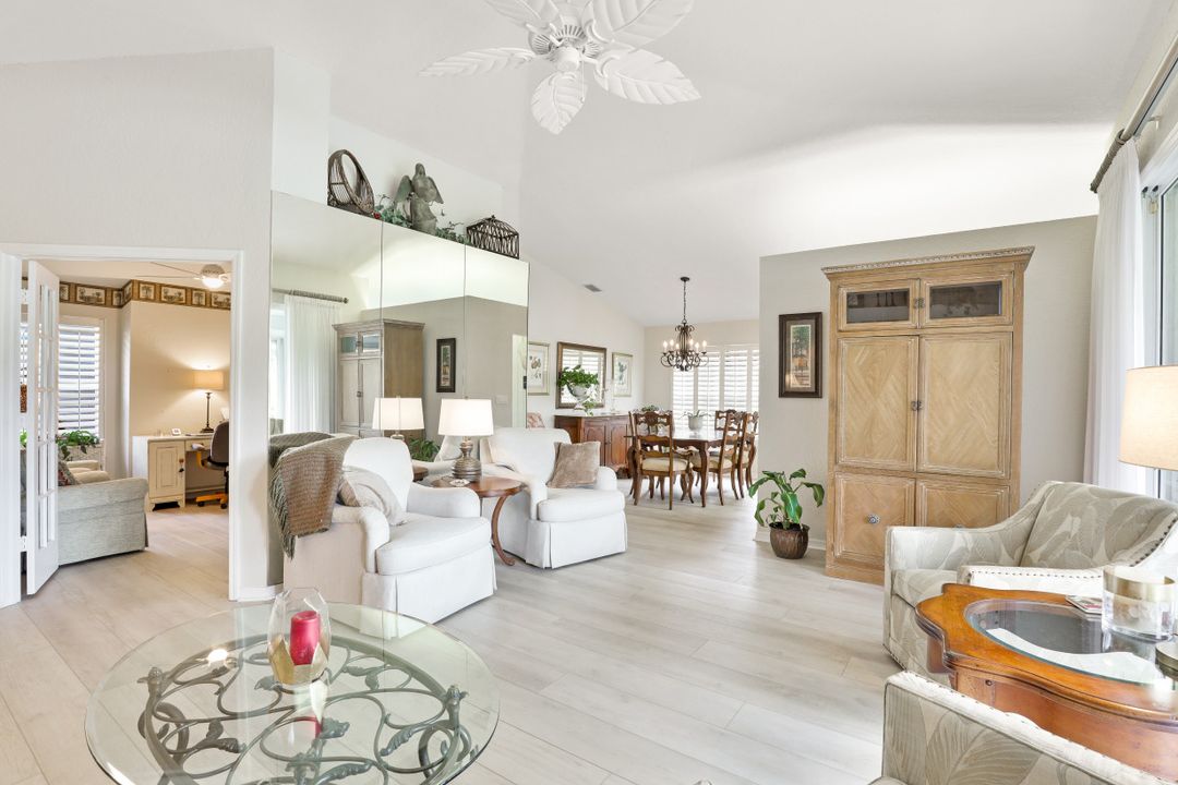 290 Emerald Bay Cir #L-2, Naples, FL 34110