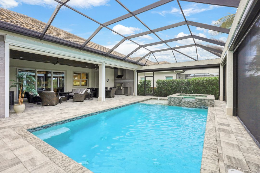 3125 Capistrano Ln, Naples, FL 34114