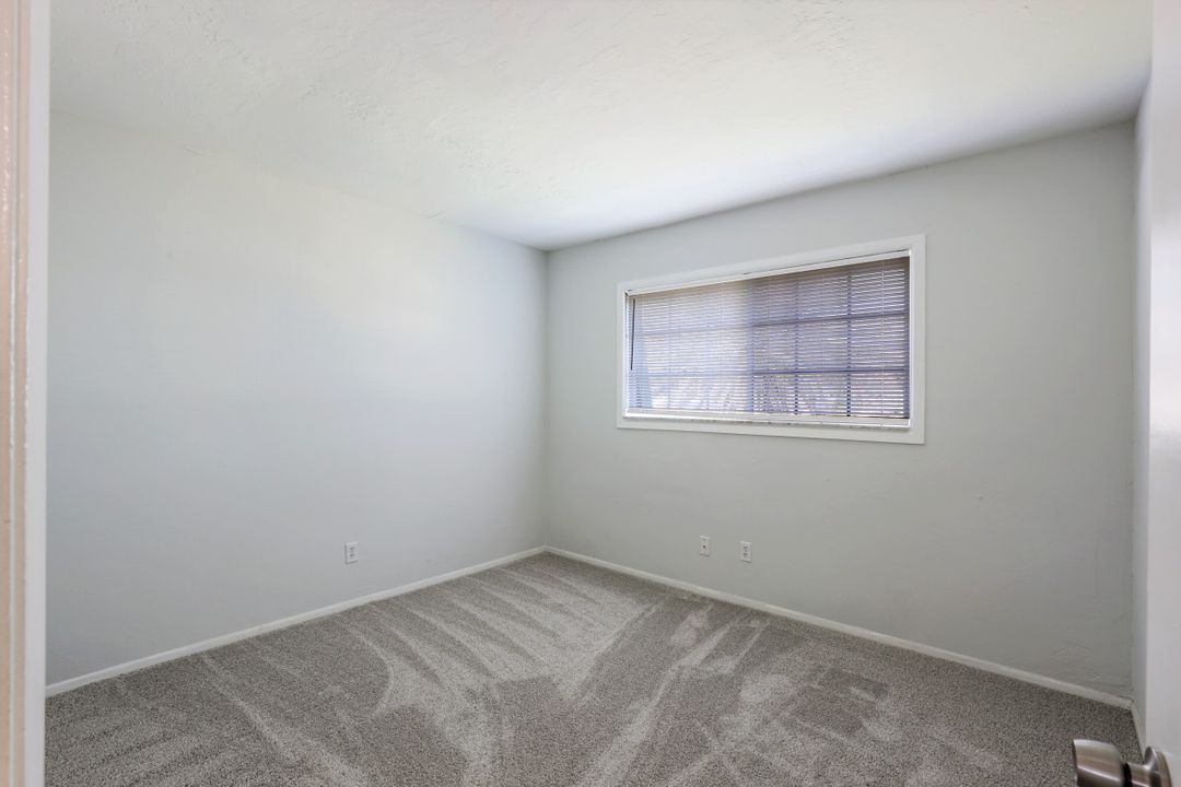 5860 Whiting Ct, Fort Myers, FL 33919