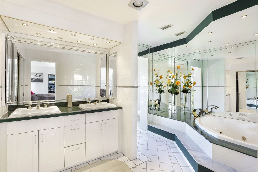 1144 Lincoln Ct, Cape Coral, FL 33904