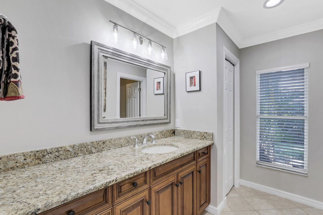 12911 Coco Plum Ln, Naples, FL 34119