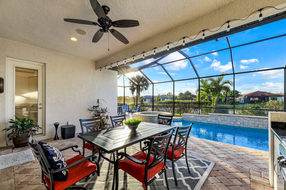 11866 White Stone Dr, Fort Myers, FL 33913