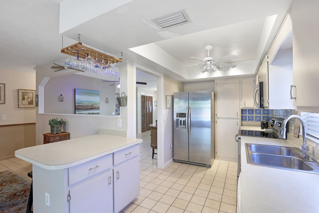 659 108th Ave N, Naples, FL 34108