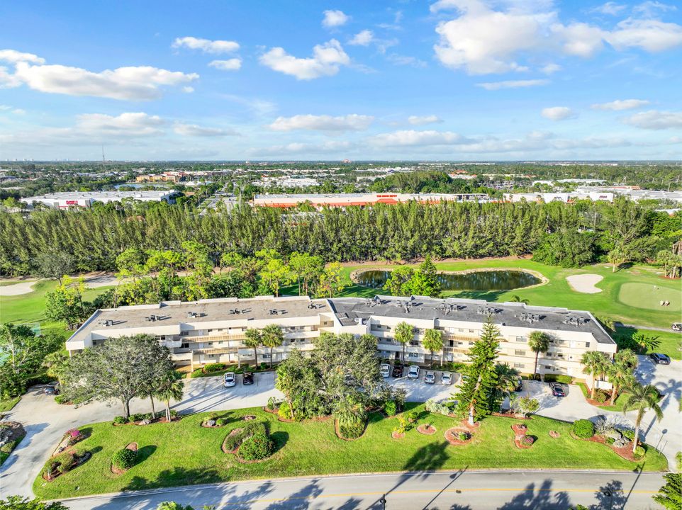 501 Forest Lakes Blvd #205, Naples, FL 34105