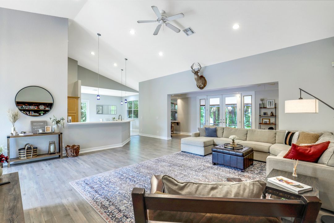 180 23rd St NW, Naples, FL 34120