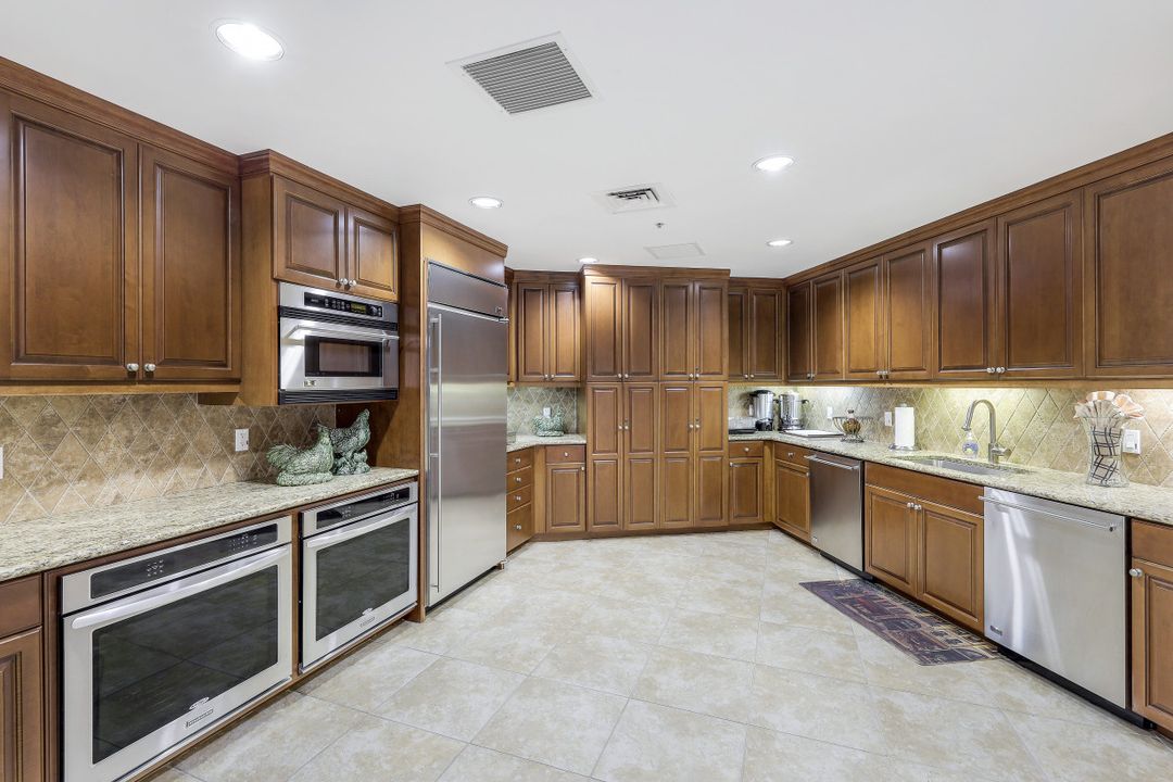 980 Cape Marco Dr  #805, Marco Island, FL 34145