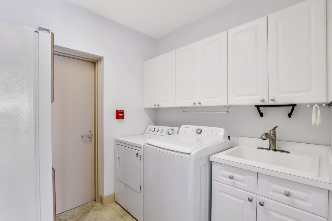 1079 Bald Eagle Dr #N-604, Marco Island, FL 34145