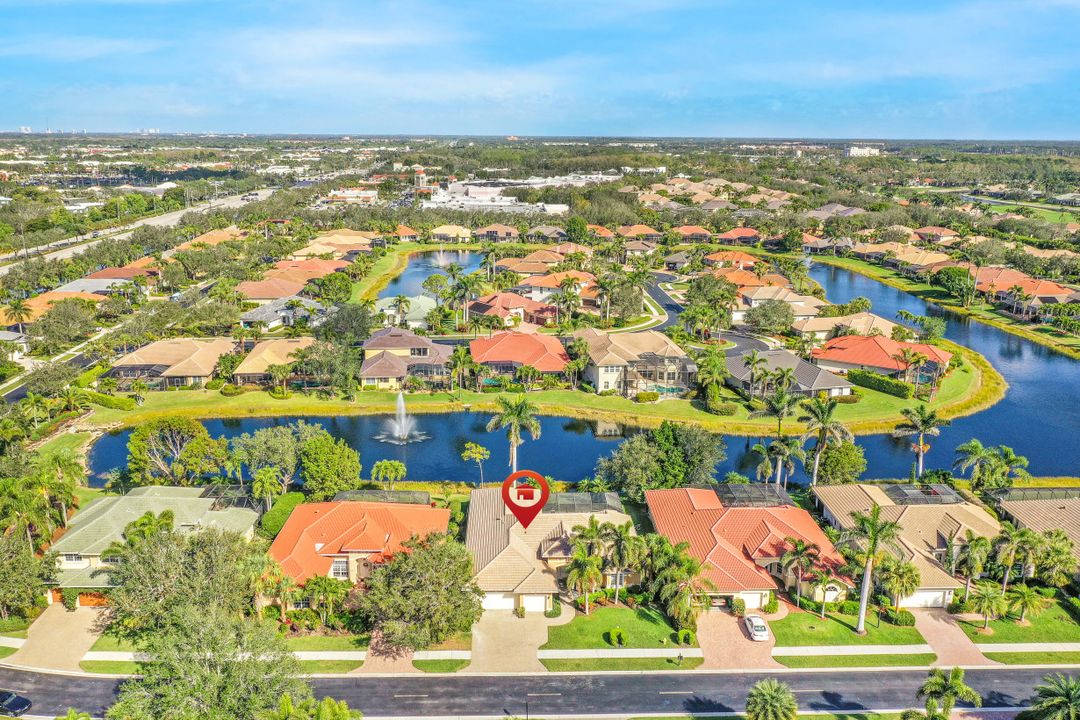 4899 Rustic Oaks Cir, Naples, FL 34105