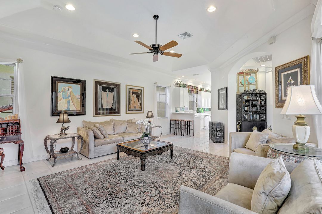 112 April Sound Dr, Naples, FL 34119