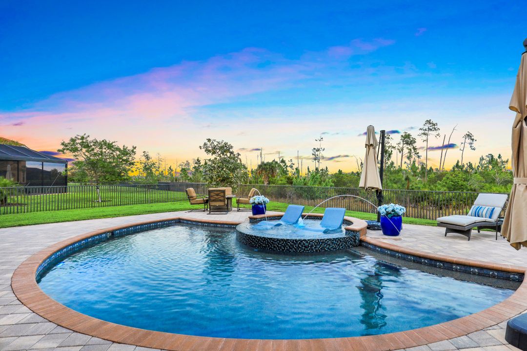 2832 Cinnamon Bay Cir, Naples, FL 34119