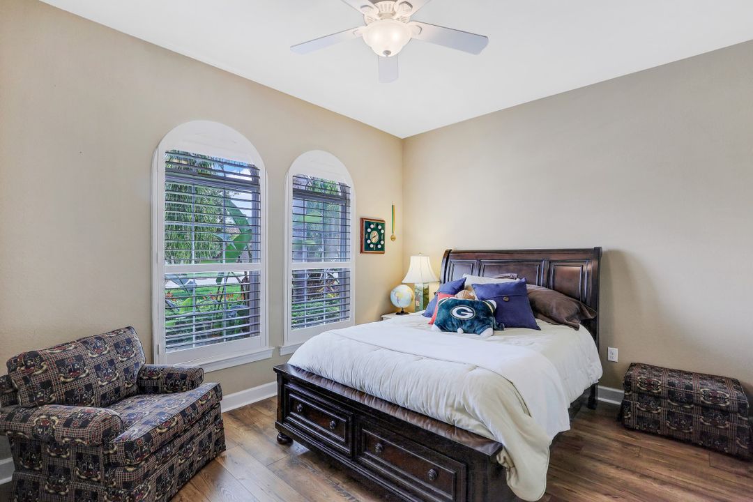 9746 Nickel Ridge Cir, Naples, FL 34120