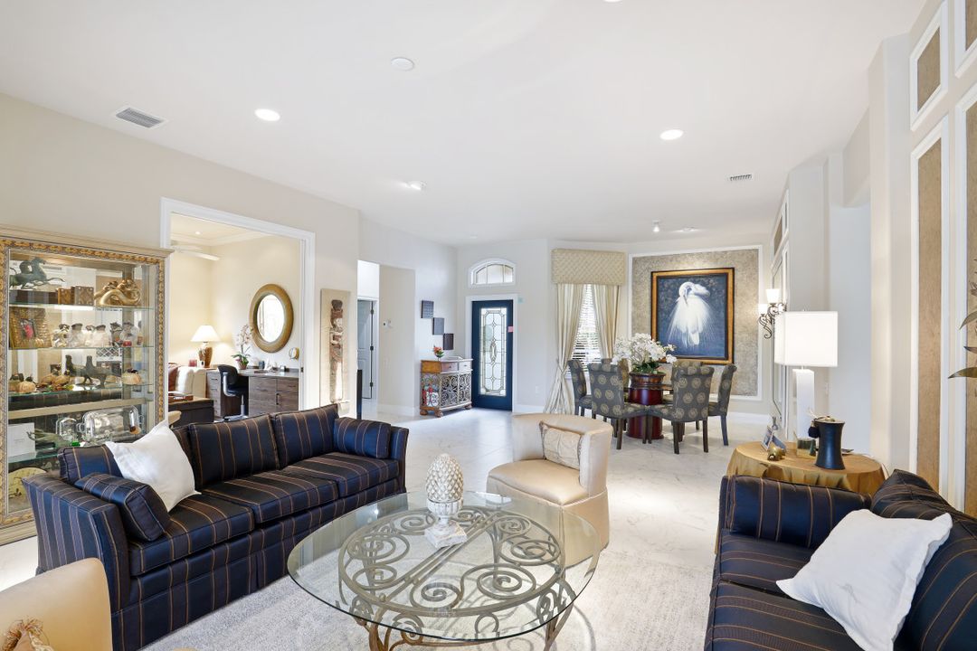 8586 Gleneagle Way, Naples, FL 34120