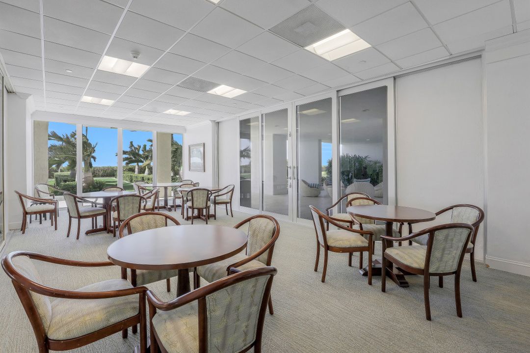 4051 Gulf Shore Blvd N #1105, Naples, FL 34103