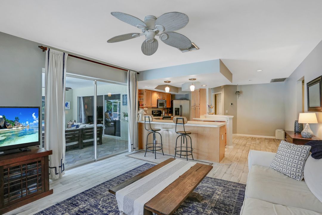 7359 Stonegate Dr, Naples, FL 34109