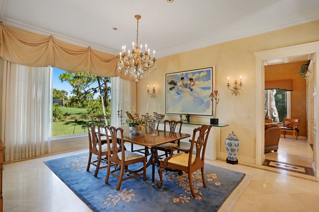 185 Cheshire Way, Naples, FL 34110