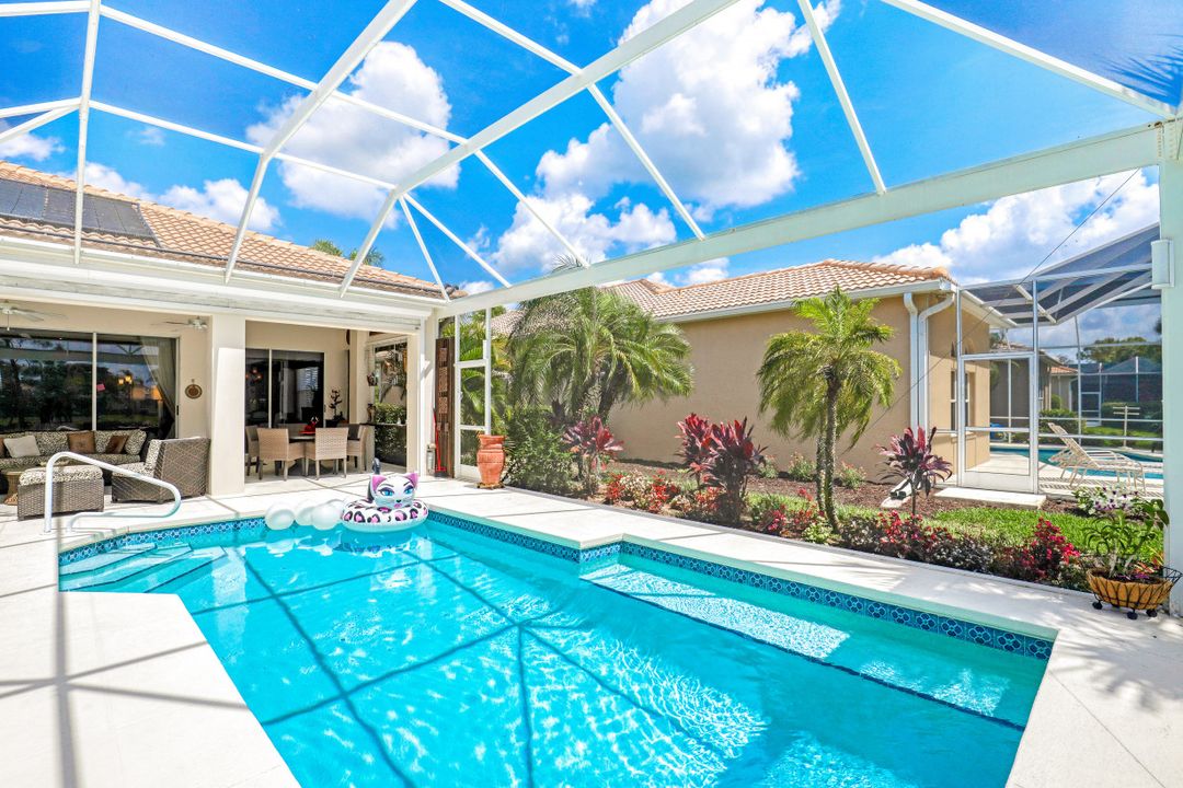 8586 Gleneagle Way, Naples, FL 34120