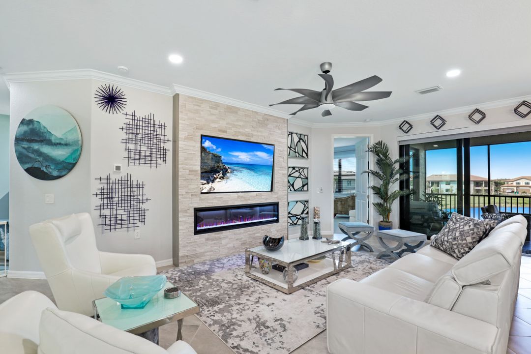 2363 Montserrat Ln #33 -202 , Naples, FL 34120