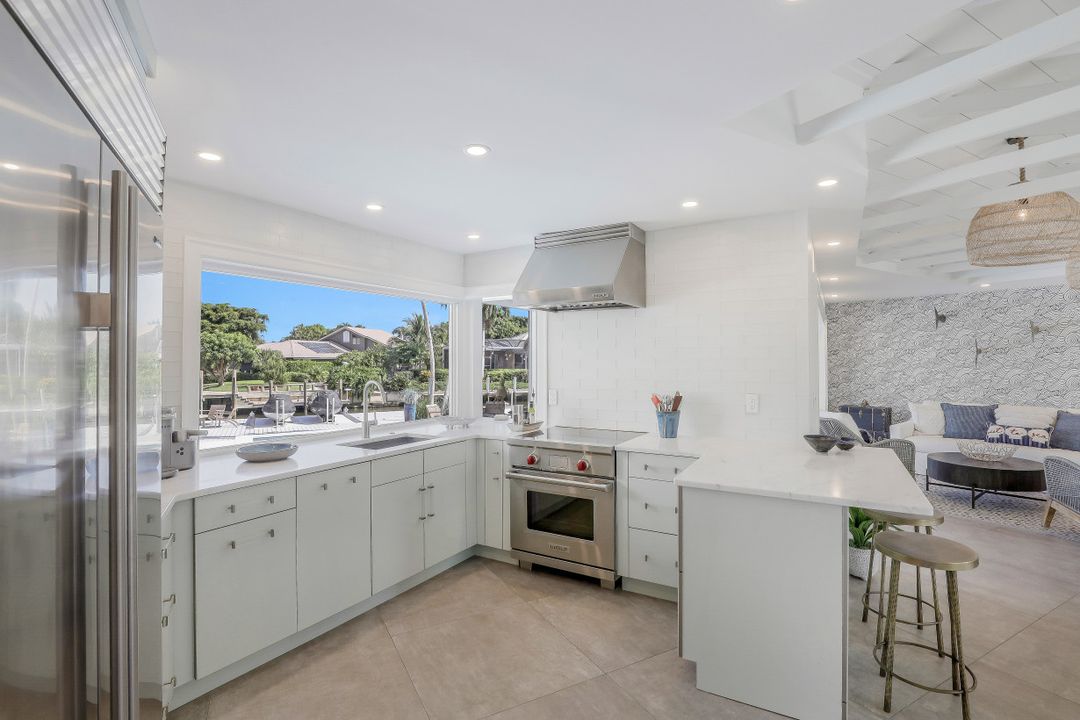 818 Perrine Ct, Marco Island, FL 34145