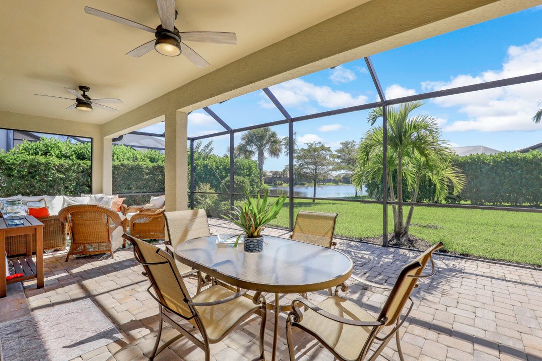 16320 Camden Lakes Cir, Naples, FL 34110