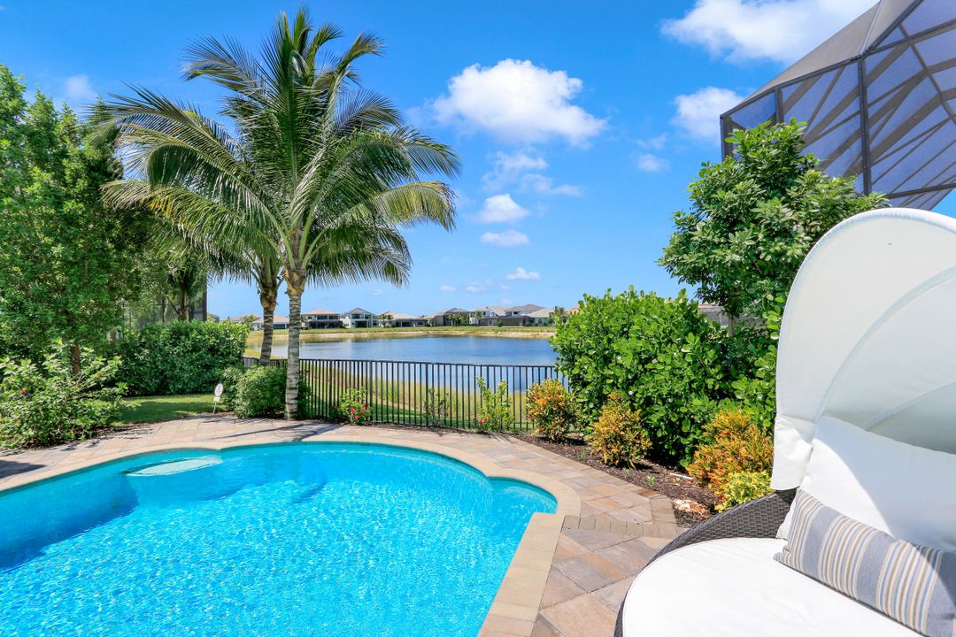 4600 Azalea Dr, Naples, FL 34119