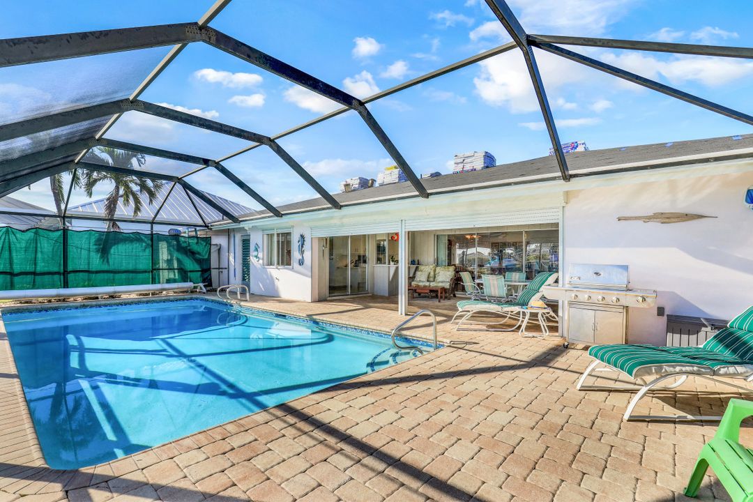 5333 SW 2nd Pl, Cape Coral, FL 33914