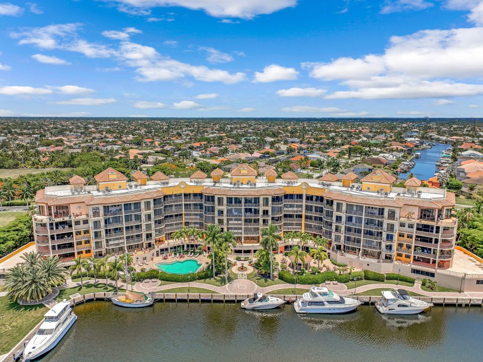 5706 Cape Harbour Dr #110, Cape Coral, FL 33914