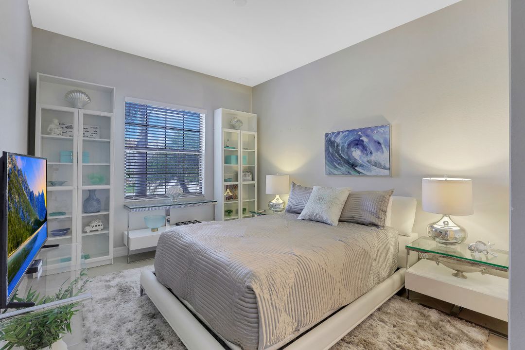 13486 Sumter Ln, Naples, FL 34109