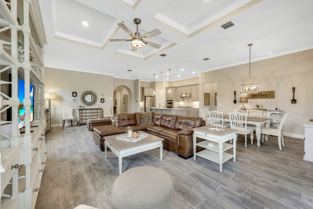 7273 Wilton Dr N, Naples, FL 34109