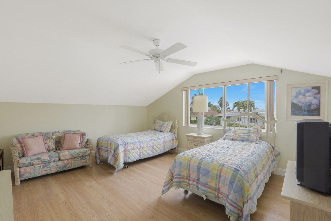 841 Magnolia Ct, Marco Island, FL 34145