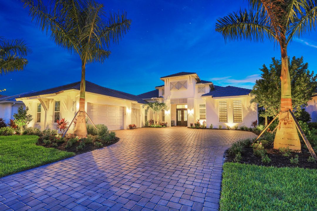 3228 Tavolara Ln, Naples, FL 34114